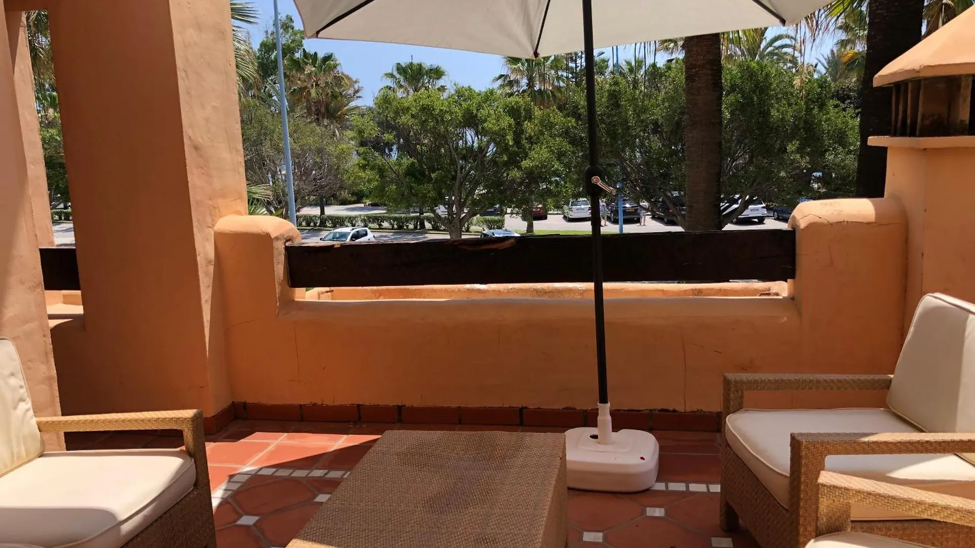 1138: Front Line 2 Bed Apt At San Pedro Beach ماربيا